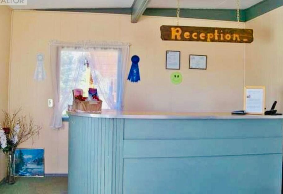 Stardust Motel Haines Junction Bagian luar foto